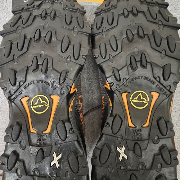 La Sportiva Ultra Raptor II Carbon and Hawaiian Sun Trail Shoes - Picture 7 of 9